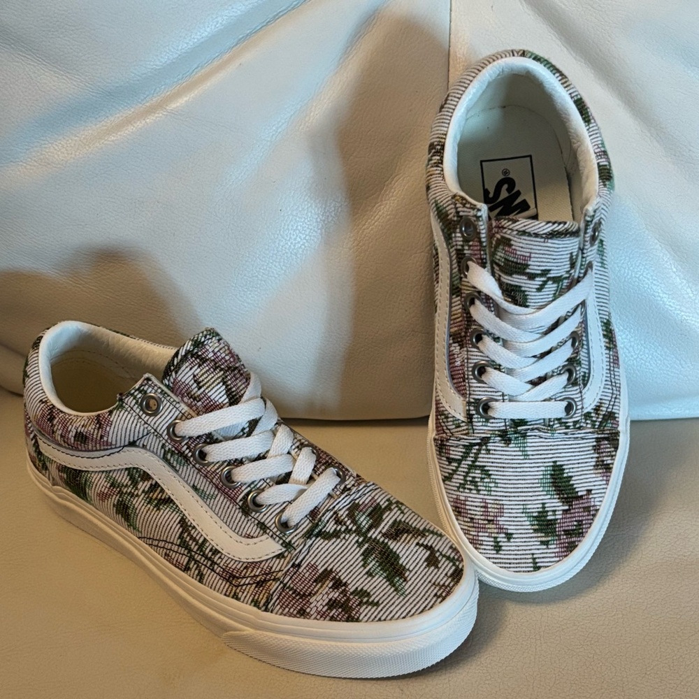 Vans Old Skool Shoes
